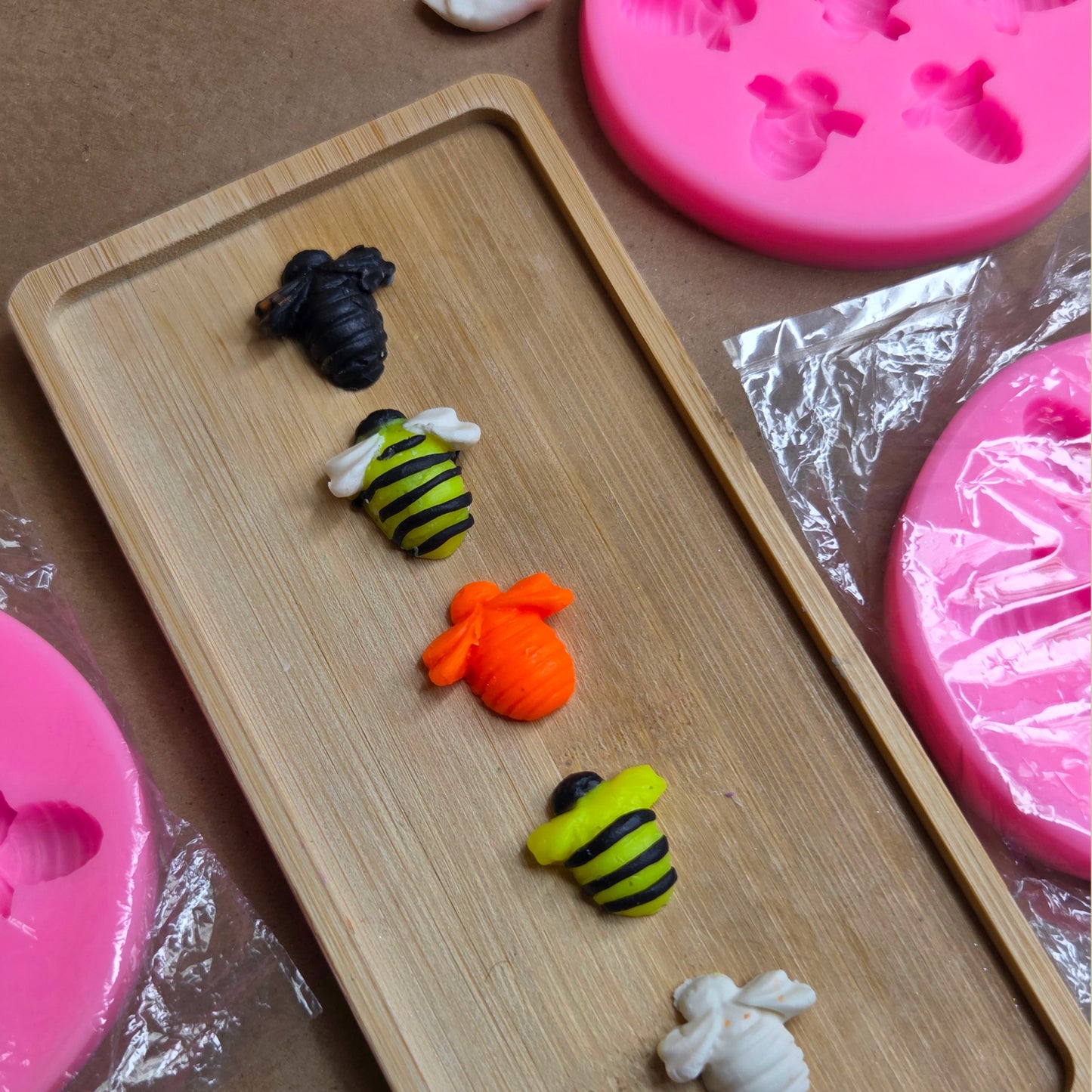 Craft Soap Kit - Busy Bees