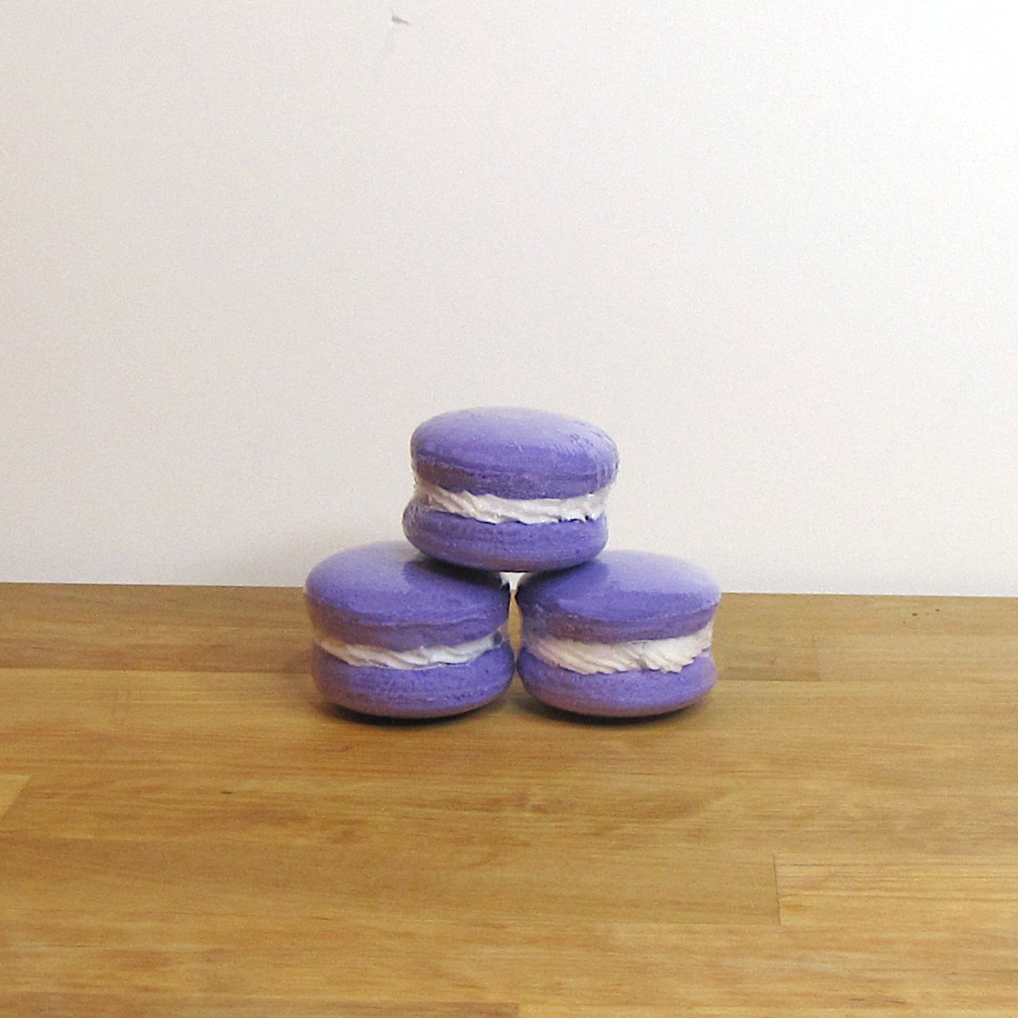 Lavender Honey Macaron Bath