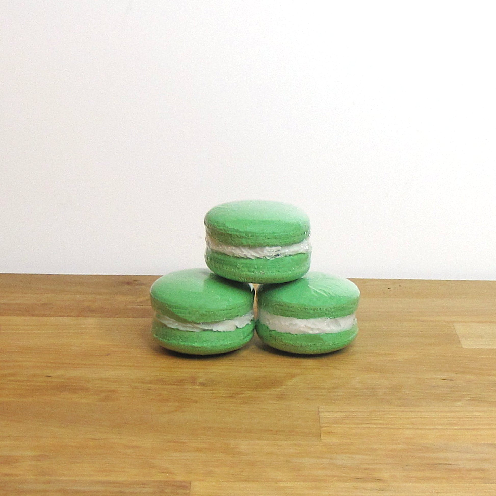 Mint Honey Macaron Bath