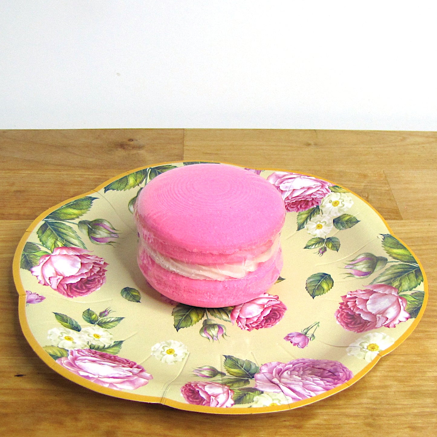 Joyous Macarons Bath Bomb with Bubble Frosting