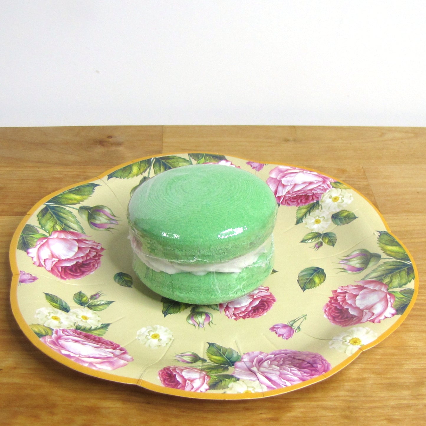 Joyous Macarons Bath Bomb with Bubble Frosting