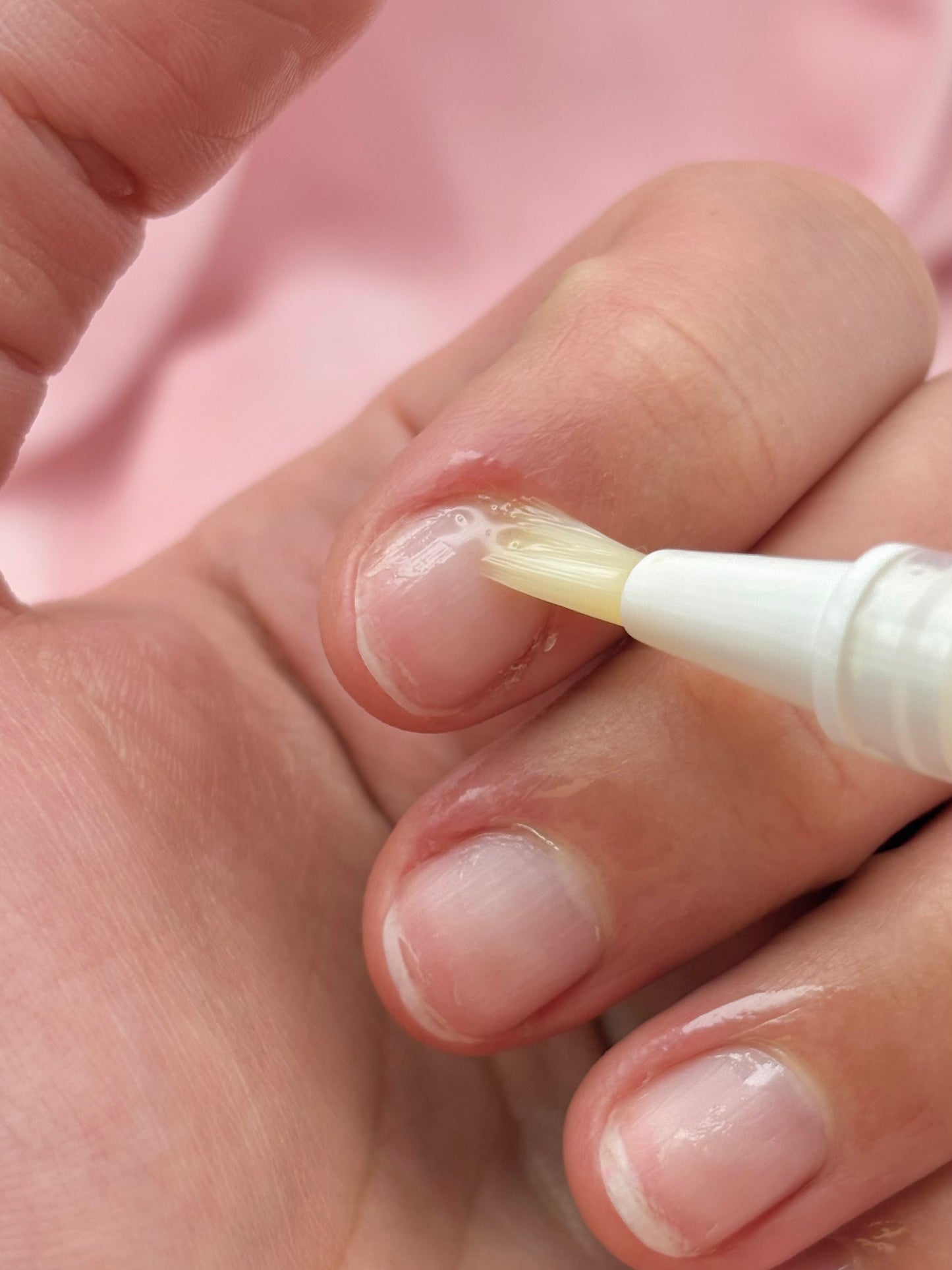 Nail & Brow Elixir – Nourishing Oil for Cuticles & Brows